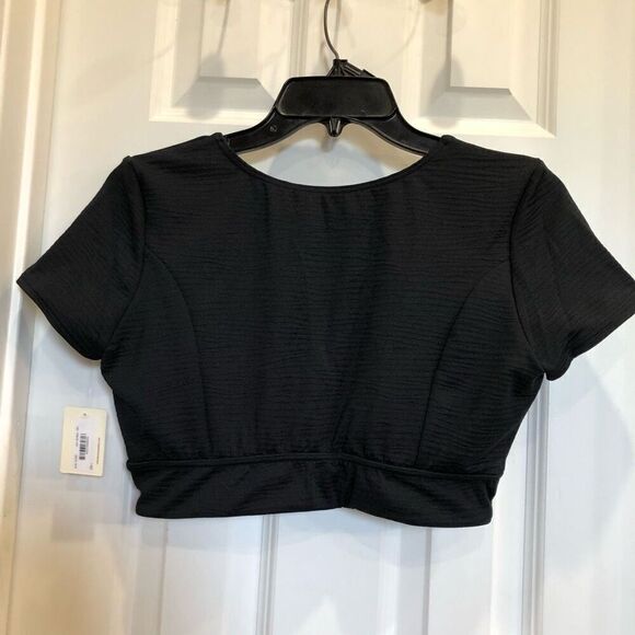 BARE NECESSITIES - NWT - L Sz L Textured Knit Crop Top/Peephole & Removable Cups - Picture 8 of 8
